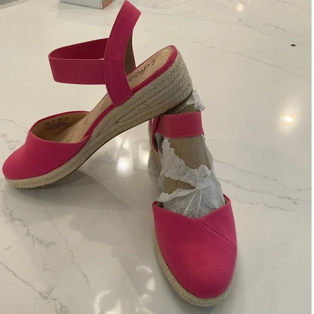 NIB LifeStride Pink Espadrille Wedge Sandals